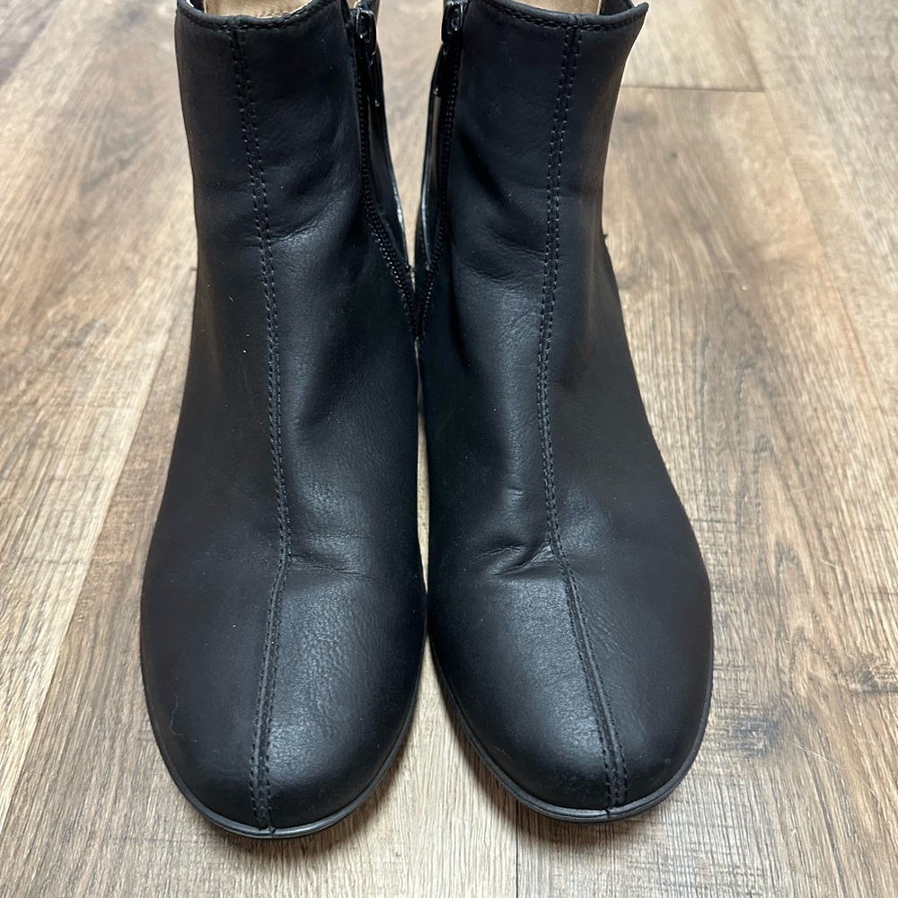 Life Stride Zipper Ankle Boot Black
